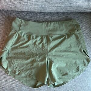 Athleta Run With It 4.5”